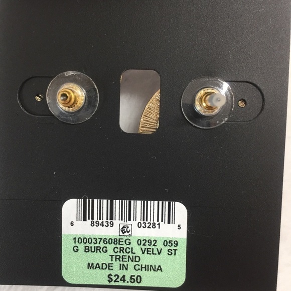 INC Gold-Tone Velvet Button Stud Earring Burgundy - Picture 6 of 16